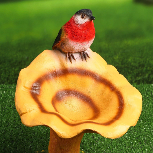 Фигурка садовая Гриб рыжик с птичкой 32см полистоун фото 3